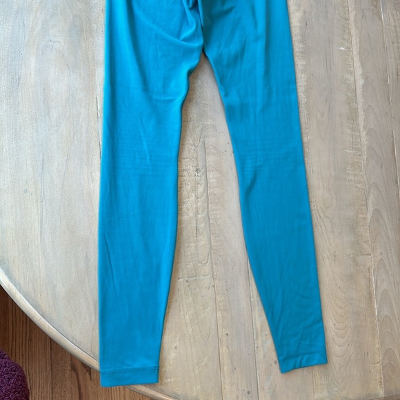 Lululemon wonder under teal size 4 - Picture 5 of 10